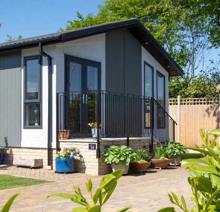 Lodge 34 Square
