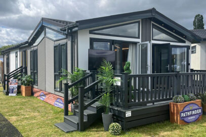 Merley Court Stoneliegh Show The Merley Lodge Exterior