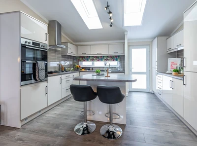 Omar Ikon Breakfast WEBP