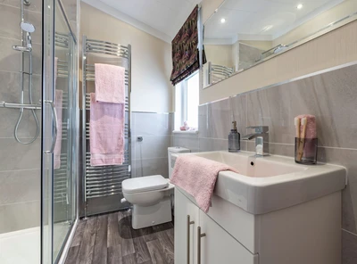 Omar Ikon Master En Suite WEBP