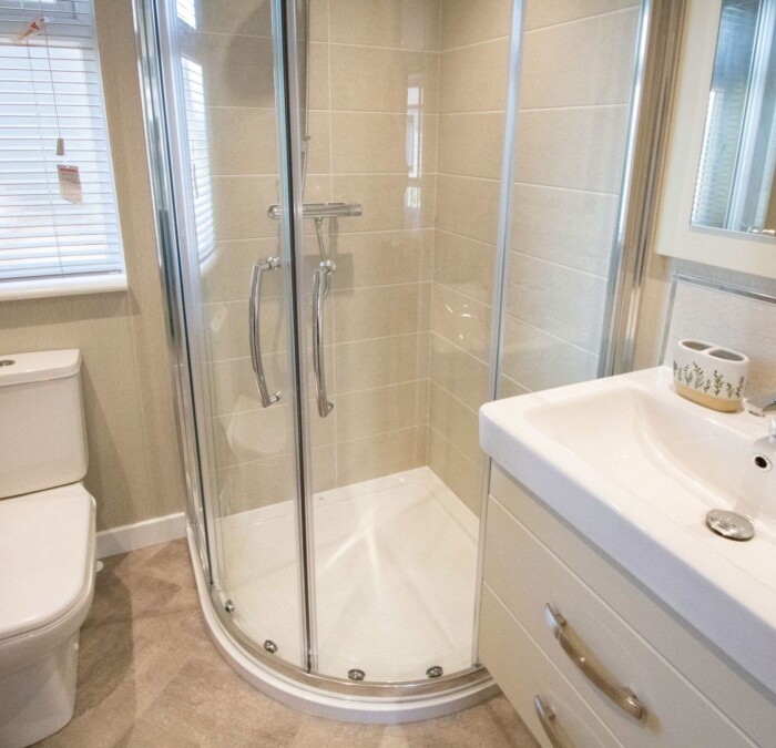 Omar Image En suite min