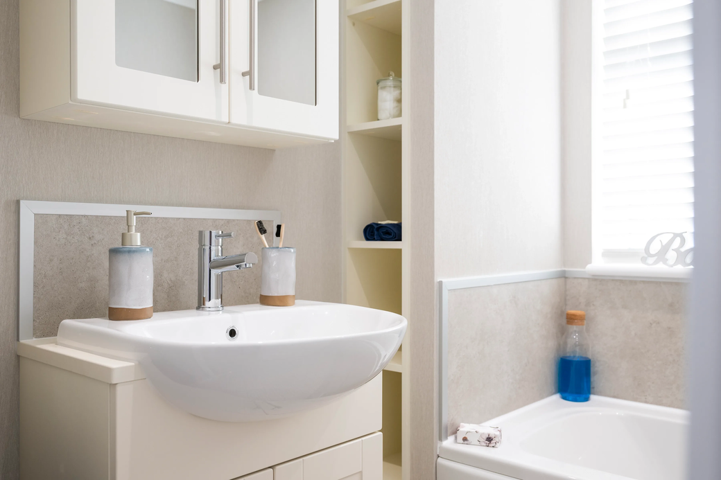 Omar Middleton Bathroom