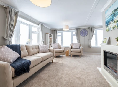 Omar Middleton Lounge