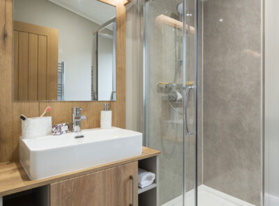 Omar Serenity Bathroom