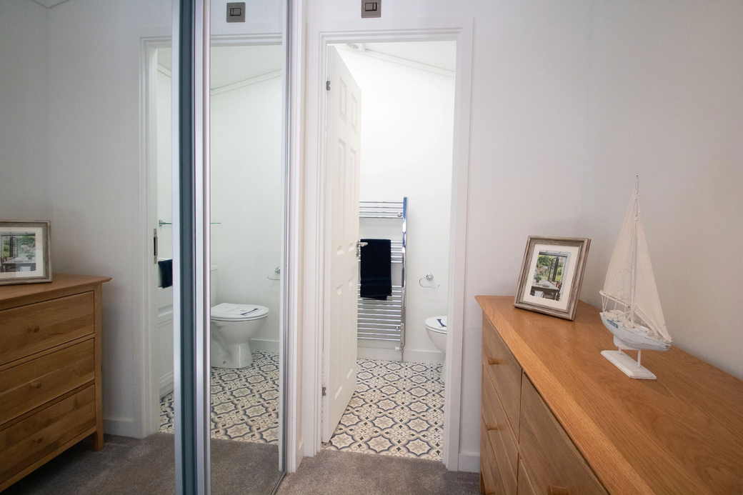 Pathfinder Tuscany En suite WEBP