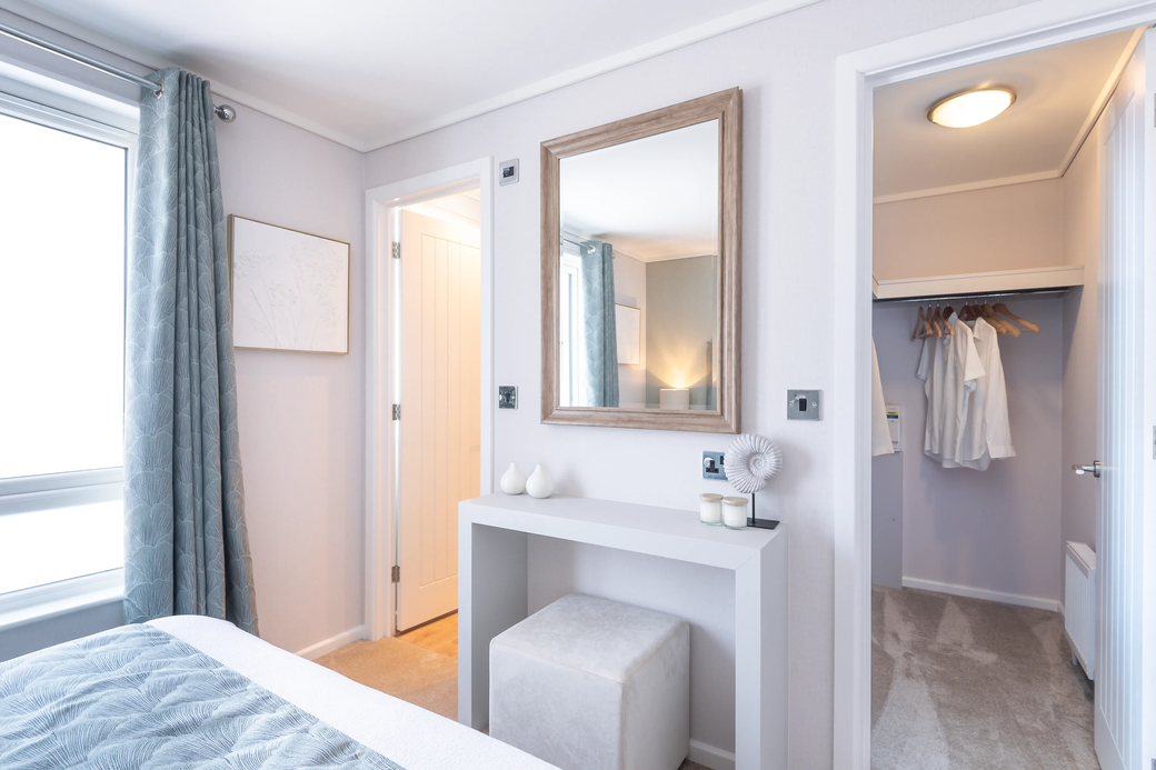Prestige Sofia Master Walk in Wardrobe