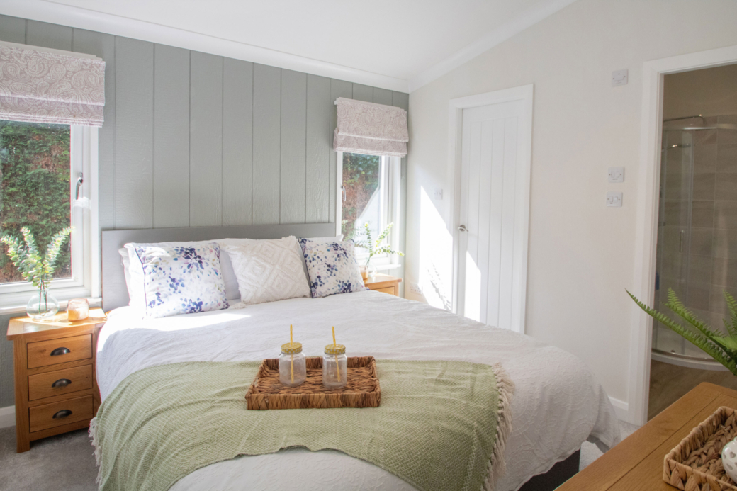 Willerby Acorn Master bedroom 1